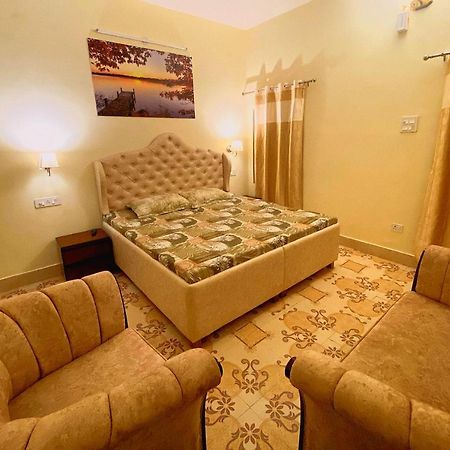 Ekant Guest House Dadahu ภายนอก รูปภาพ